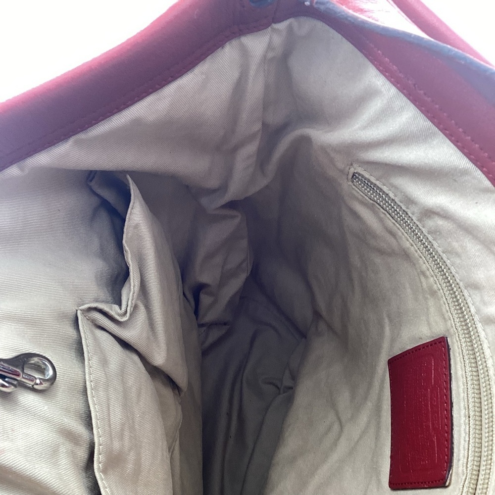 Coach Red Shoulder Bag with Elegant Leather Finish - Picture 7 of 7